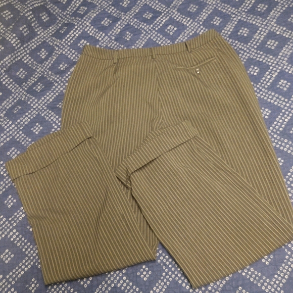 Black with white pin stripes cuffed pants - Picture 3 of 3